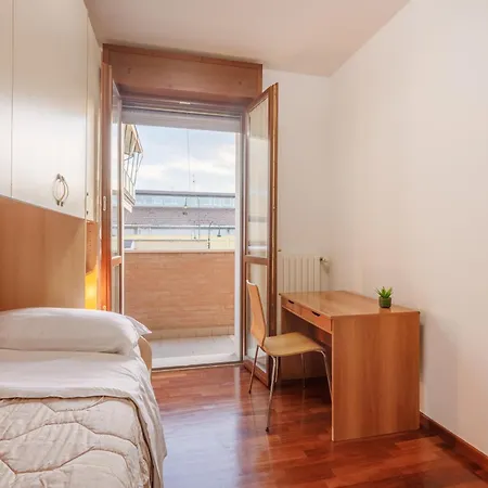 Parking & Free Wifi - Functional Apartment *