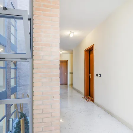 Apartamento Parking & Free Wifi - Functional Módena