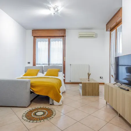 Parking & Free Wifi - Functional Módena