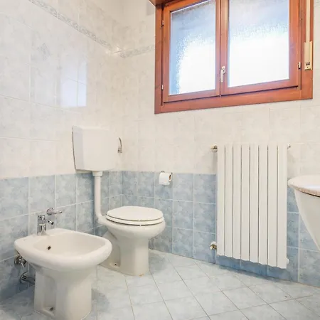 Parking & Free Wifi - Functional Apartment Modena