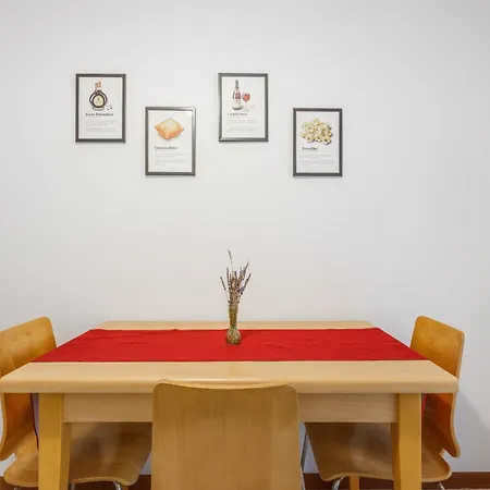 Parking & Free Wifi - Functional Módena