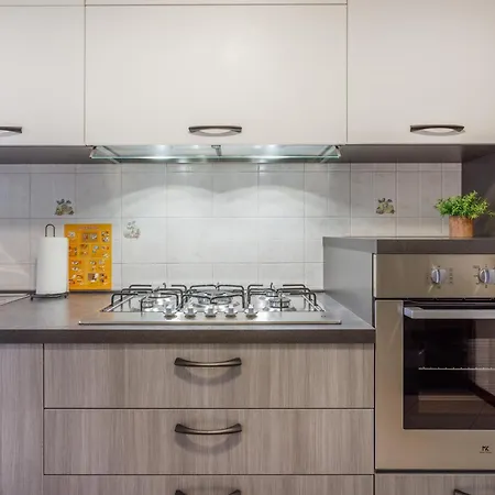 Parking & Free Wifi - Functional Apartamento