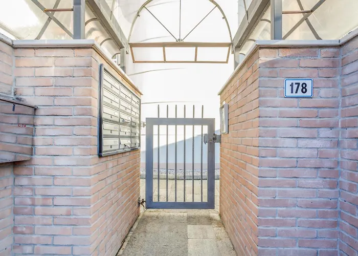 Parking & Free Wifi - Functional